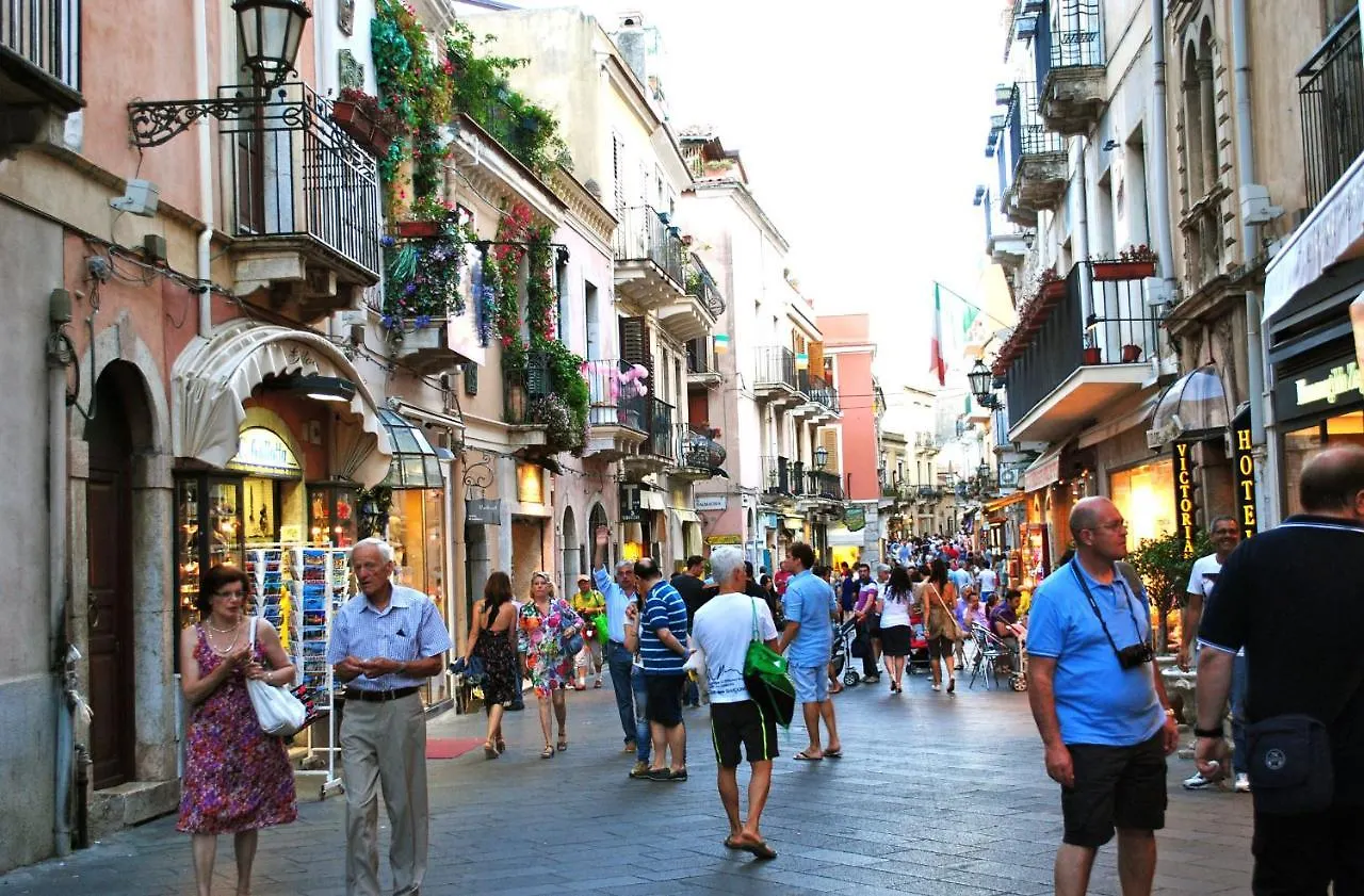 Apartamento Incantevole E Storico Appartamento In Pieno Centro Taormina